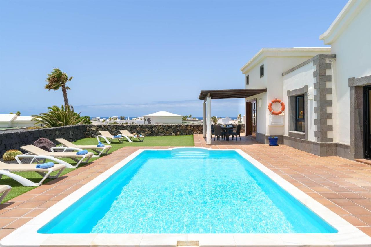 Villa Los Dragos Playa Blanca  Exterior foto