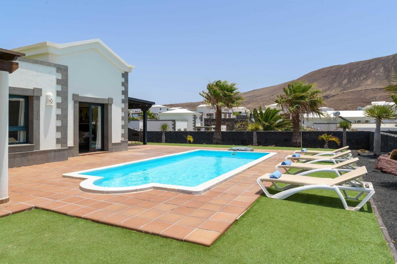 Villa Los Dragos Playa Blanca  Exterior foto