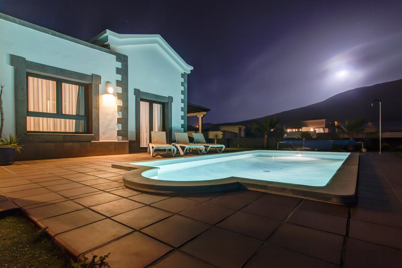 Villa Los Dragos Playa Blanca  Exterior foto