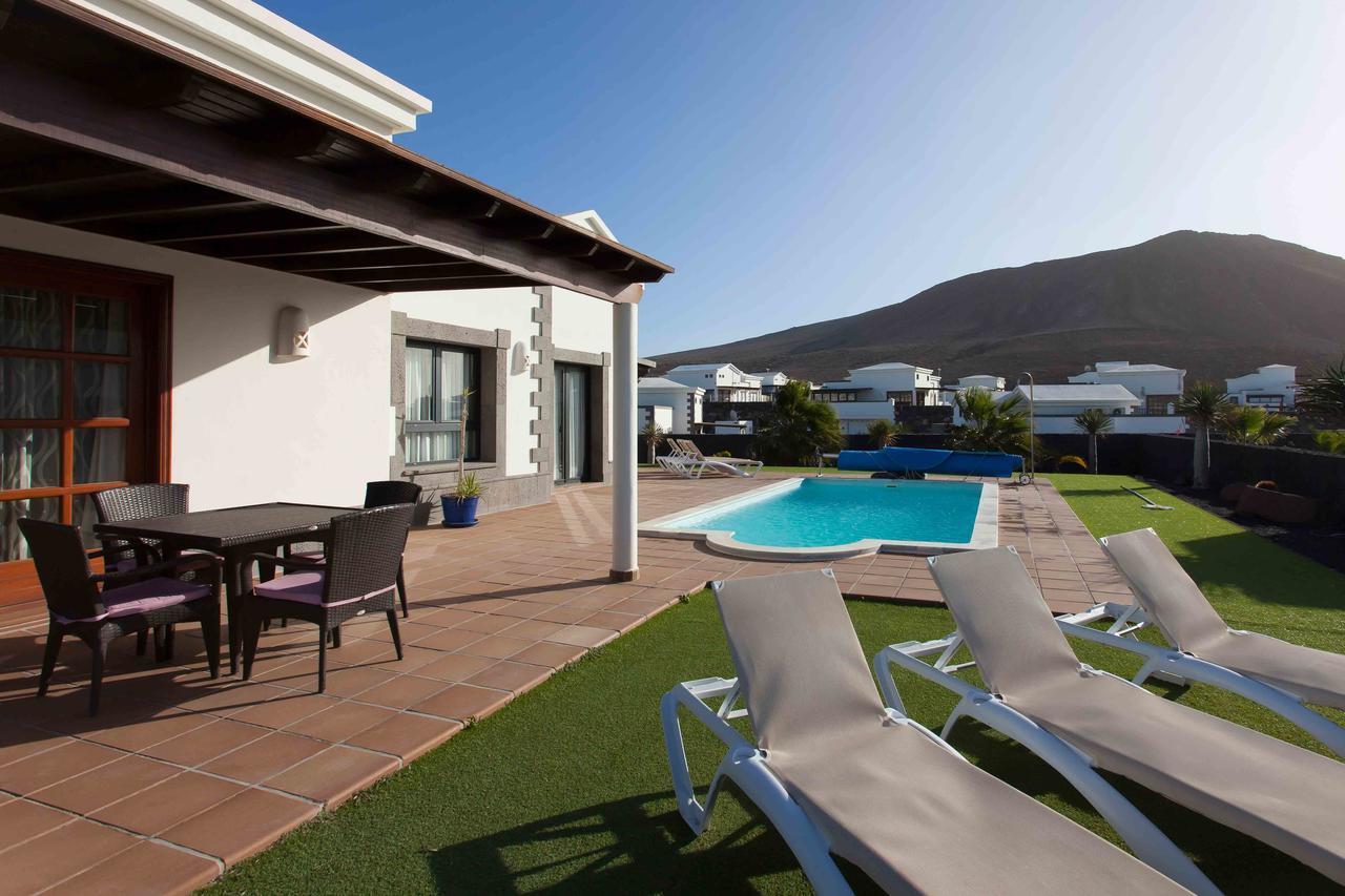 Villa Los Dragos Playa Blanca  Exterior foto