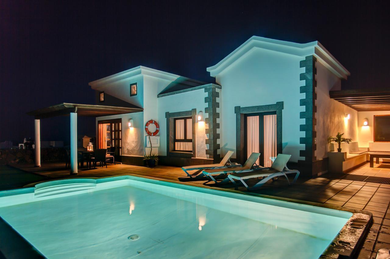 Villa Los Dragos Playa Blanca  Exterior foto